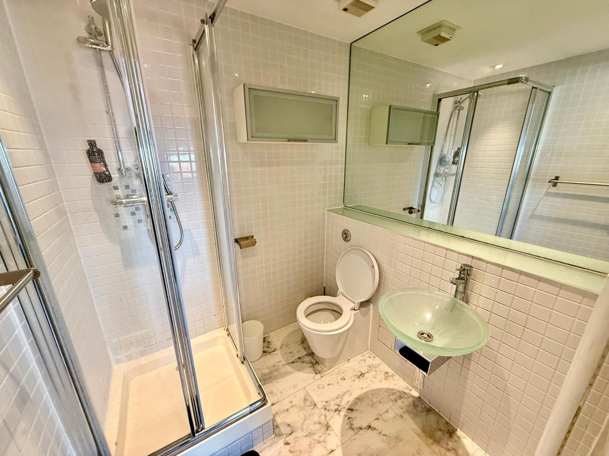 Aparthotel Deluxe Entire With 2x Bedrooms, 2x Bathrooms And A Big Living In The Olympic Park And Westfield At Stratford *